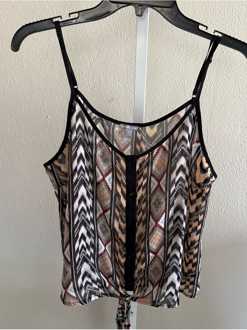 Patterned Tie-Hem Sleeveless Tank Top - Black & Multi Size Large